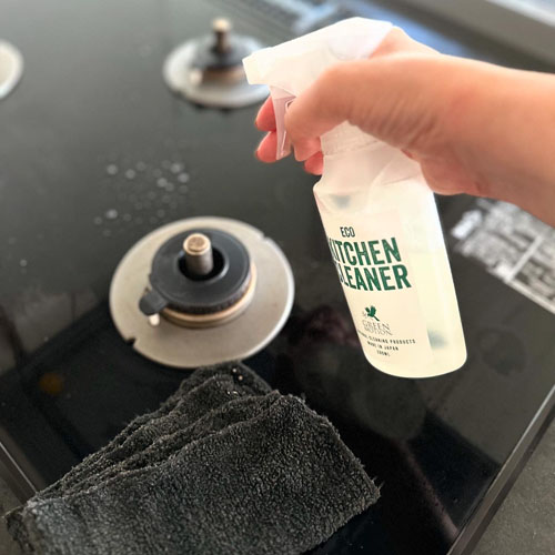 使い分けでスッキリ「コンロの油はね」