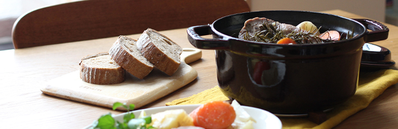 staub(ストウブ)
