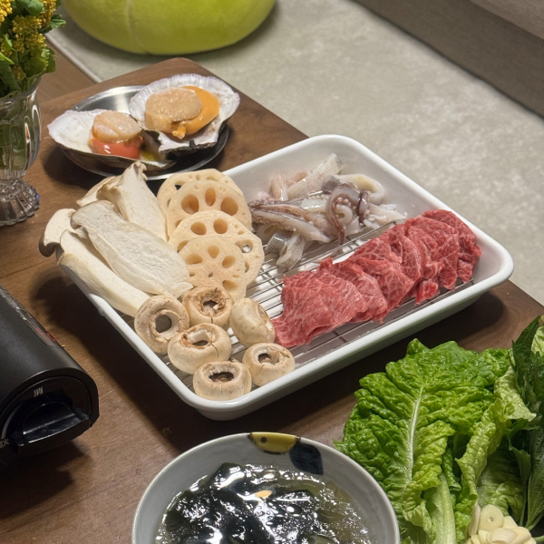 白の清潔感が映える、シンプルなバット