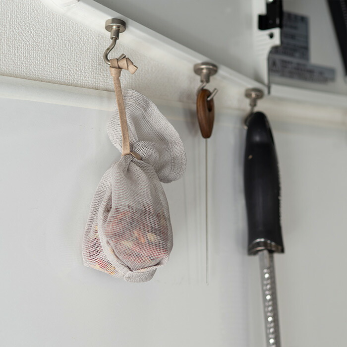 バンイノウエ　シンプルかや野菜袋　S　銀ねず　/　BAN INOUE