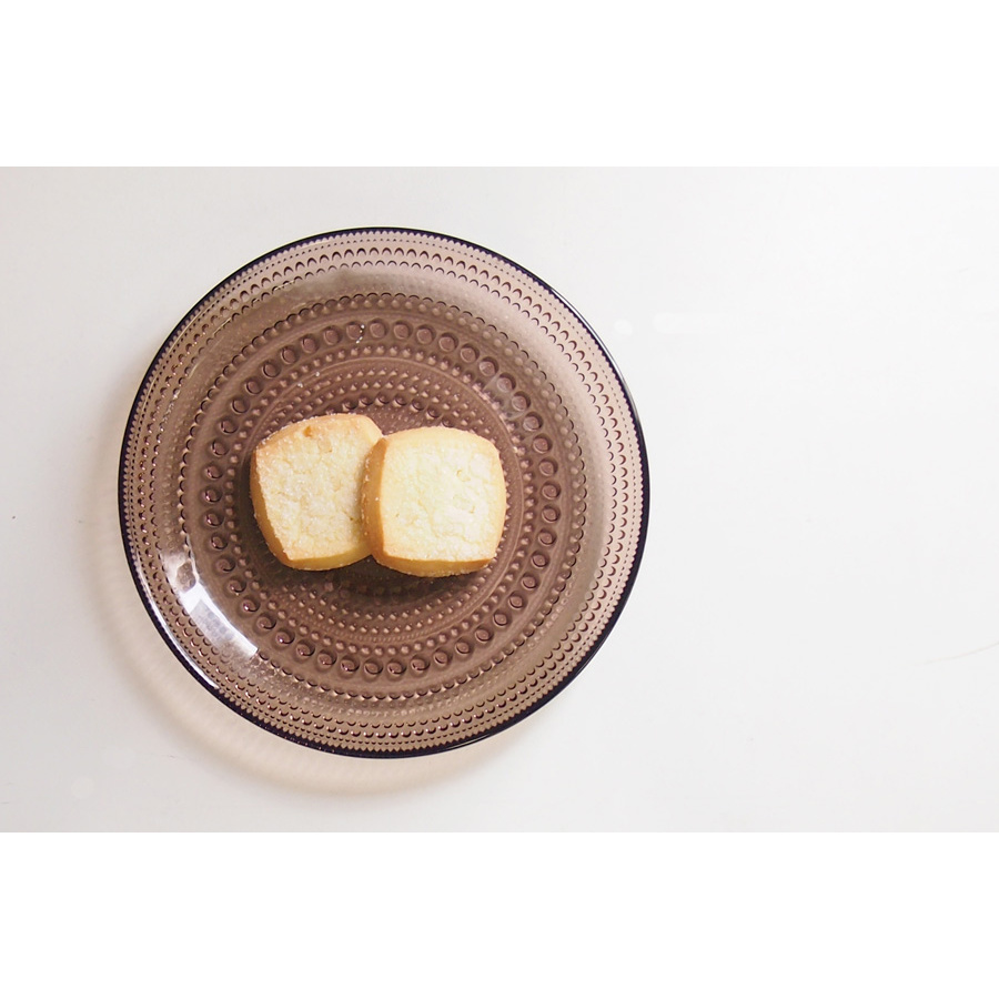【限定】イッタラ　カステヘルミ　プレート　17cm　サンド　/　iittala　Kastehelmi