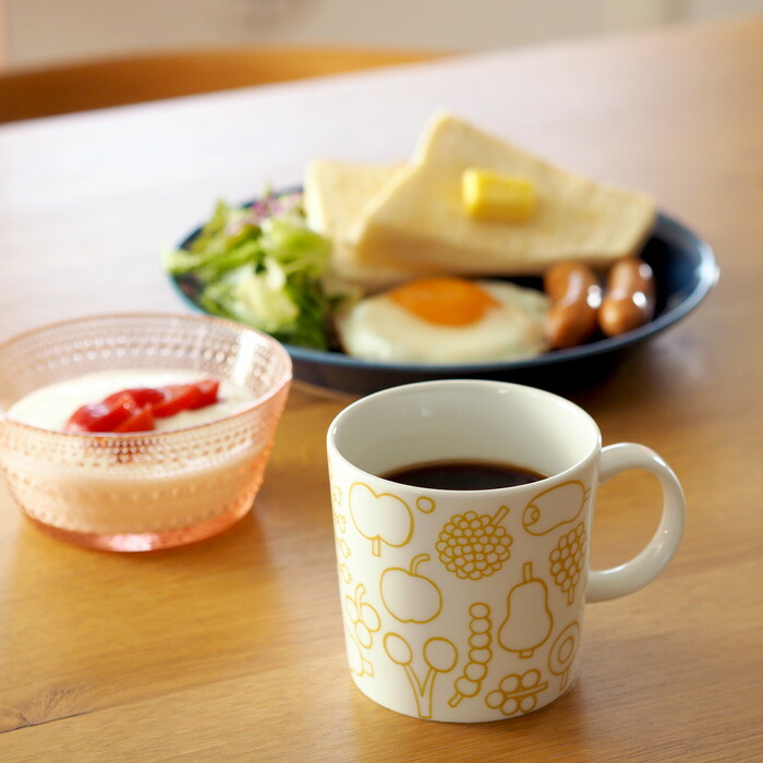 イッタラ　オイバ　トイッカ　フルッタ　マグカップ　0.3L　イエロー　/　iittala　Oiva Toikka