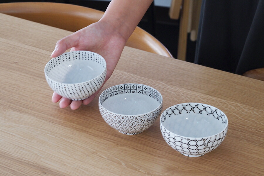 丸直製陶所　染付陶碗　花格子　茶　※