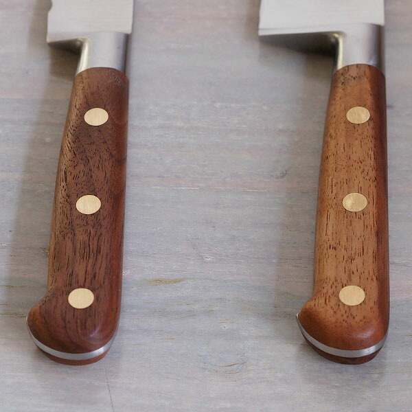 【在庫限りのスペシャルプライス】サバティエ　Perigord　三徳包丁　18cm　ウォールナット　/　SABATIER【26SPR】【sp】