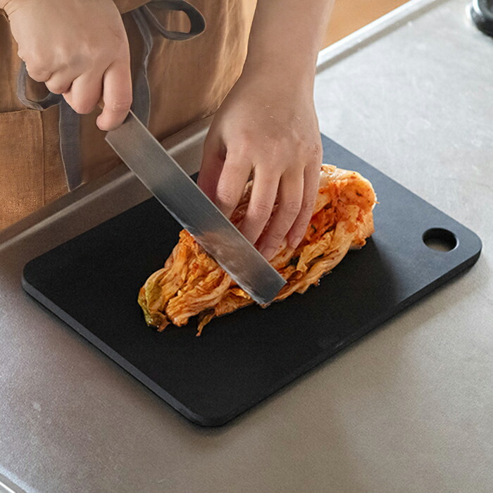 【会員限定５%クーポンあり】ラバラバ　カッティングボード　M　/　RUBBER Raba