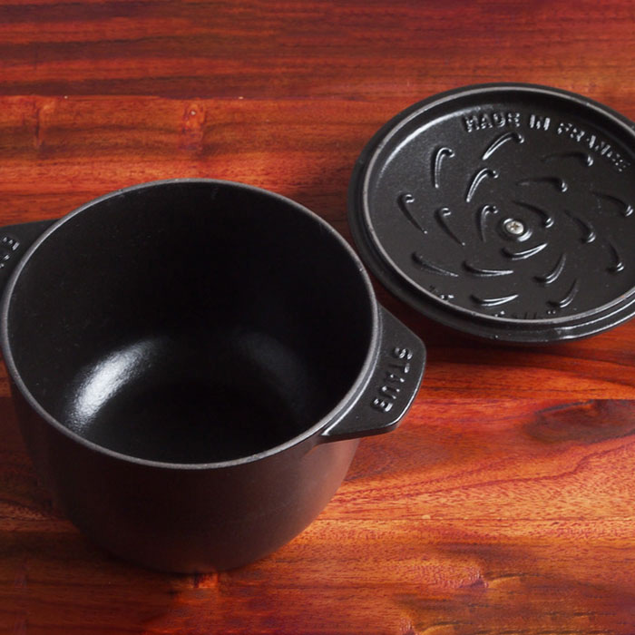 ストウブ　ラ　ココット　デ　ゴハン　M　16cm　ブラック　/　staub【25BF】