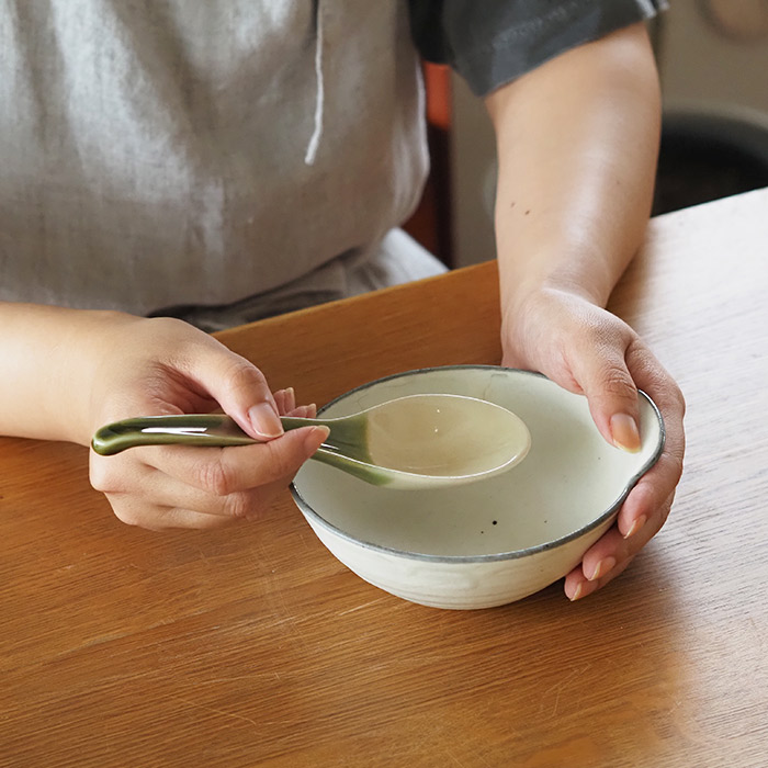 庄左エ門窯　れんげ　抹茶
