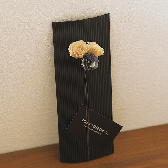 【母の日プライス10%OFF】木のお花　かなばフラワー　ミニバラ　季節の小花三輪　/　土佐草木花