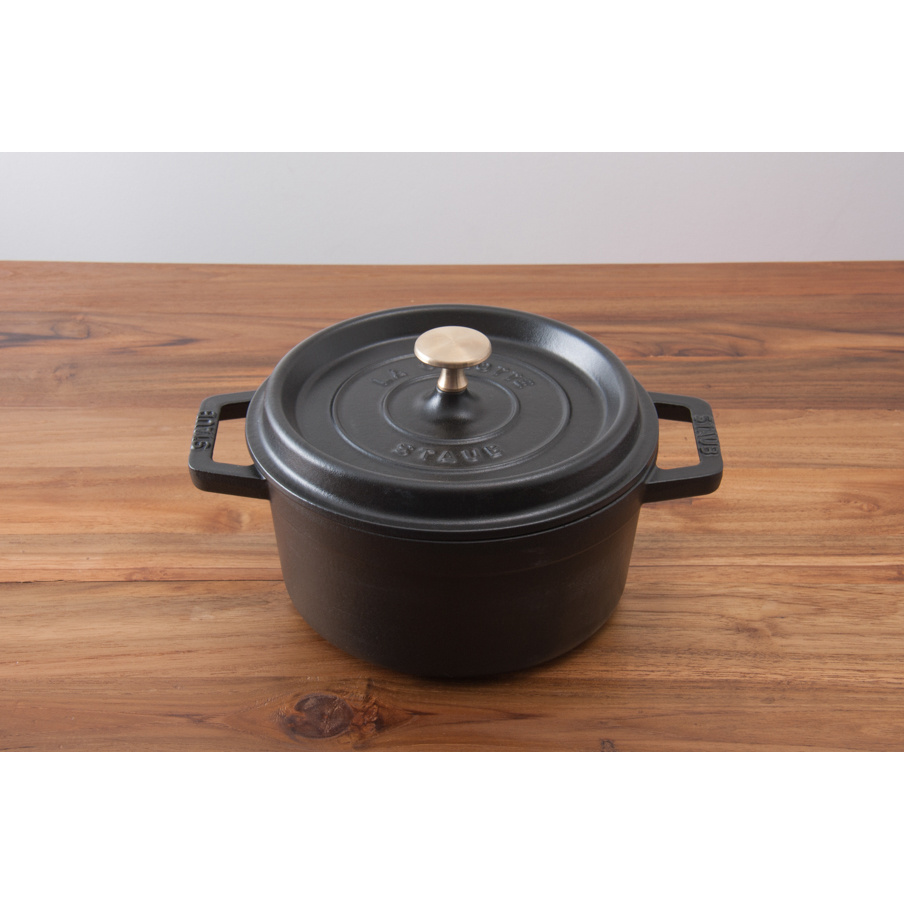 【セール中‼】STAUB ストウブ  20cm ピコ　ココット　黒